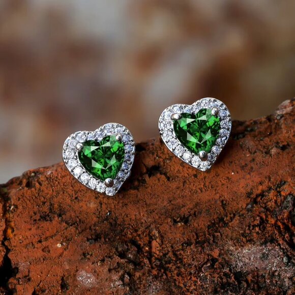 NEW 14k White Gold Emerald Diamond Earrings Heart Stud Earrings - Picture 2 of 6